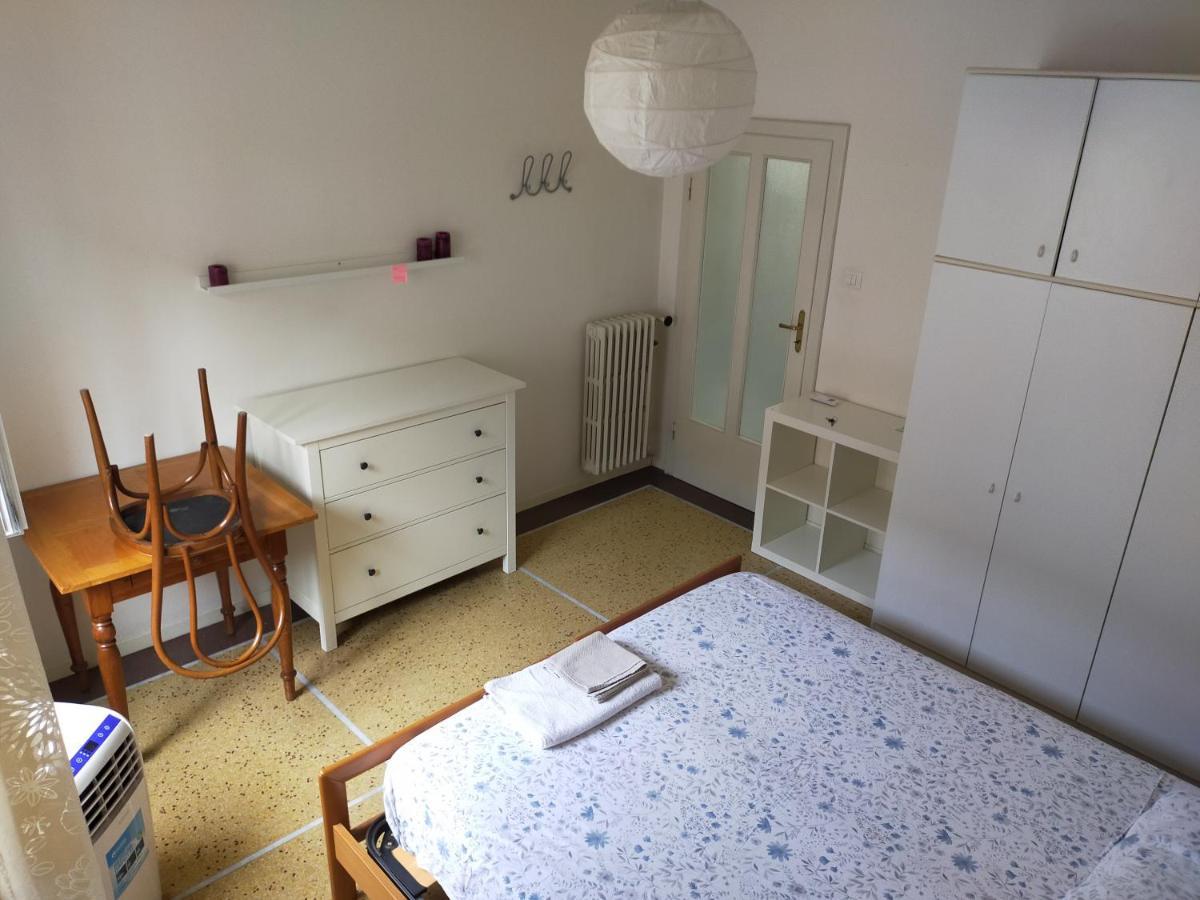 B & B Via Borgo Di San Pietro Bologne Extérieur photo